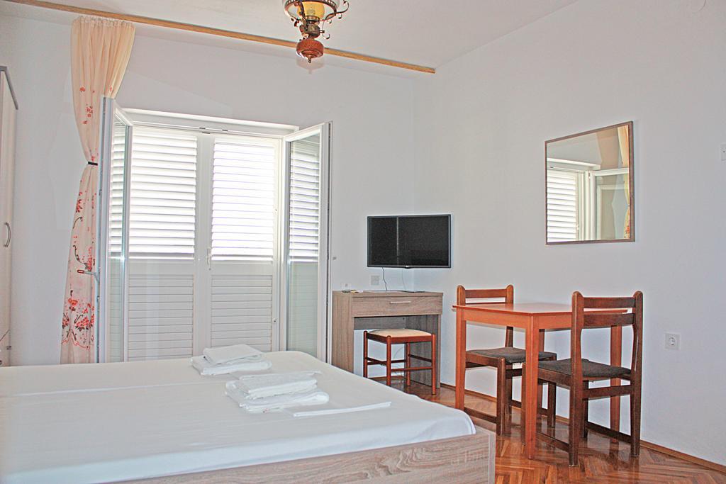 Bougainvillea Apartments Makarska Dış mekan fotoğraf