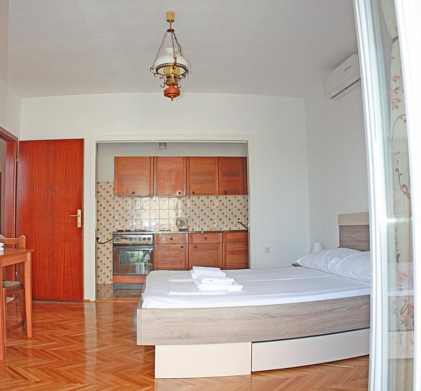 Bougainvillea Apartments Makarska Dış mekan fotoğraf