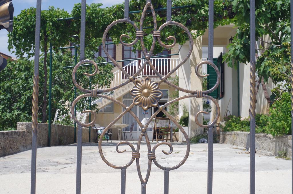 Bougainvillea Apartments Makarska Dış mekan fotoğraf